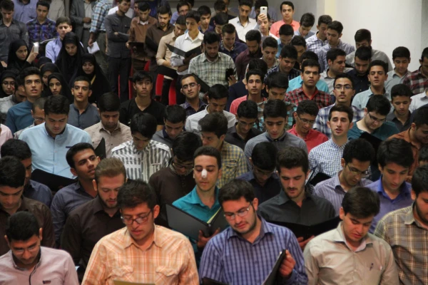 صبح امروز در مرکز شهید باهنر تهران برگزار شد:

آیین استقبال از دانشجو معلمان جدید الورود سال 1394 پردیس ها و مراکز آموزش عالی استان تهران 7