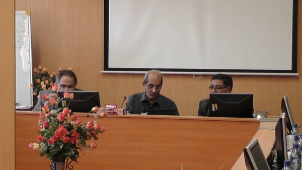 در بیست و یکمین جلسه شورای استقرار مدیریت امور پردیس های استان تهران بررسی شد

ضرورت تشکیل کمیسیون های تخصصی در حوزه های آموزشی ،پژوهشی  و فرهنگی 4