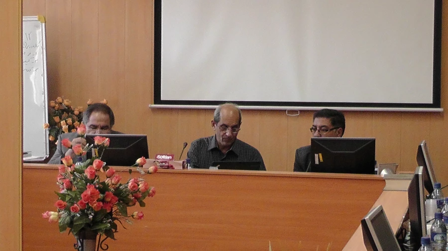 در بیست و یکمین جلسه شورای استقرار مدیریت امور پردیس های استان تهران بررسی شد

ضرورت تشکیل کمیسیون های تخصصی در حوزه های آموزشی ،پژوهشی  و فرهنگی 4