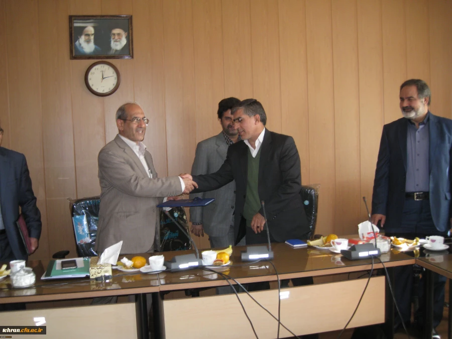 آیین تکریم دکتر انصاری راد سرپرست سابق مرکز آموزش عالی شهید بهشتی تهران و معارفه دکتر آزادی سرپرست جدید این مرکز برگزار شد 6