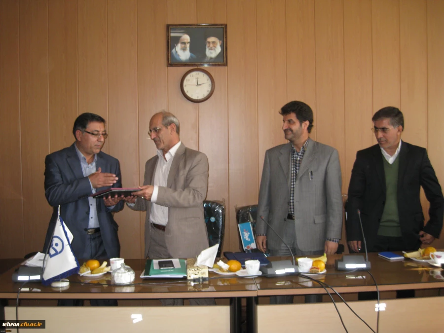 آیین تکریم دکتر انصاری راد سرپرست سابق مرکز آموزش عالی شهید بهشتی تهران و معارفه دکتر آزادی سرپرست جدید این مرکز برگزار شد 2