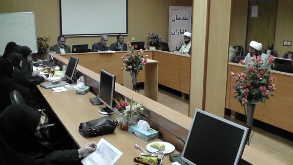 در سومین جلسه شورای فرهنگی مدیریت امور استانی تهران مطرح شد:

دکتر تاجیک اسماعیلی:خروجی فعالیت های فرهنگی_آموزشی ما باید دانشجو معلمی در طراز جمهوری اسلامی باشد 4