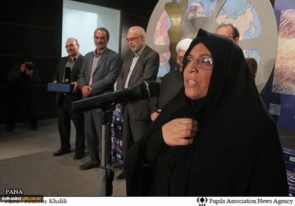 طی مراسمی با حضور مسئولان آموزش و پرورش و دانشگاه فرهنگیان:

چهل و پنجمین جشنواره بین المللی فیلم «رشد» آغاز به کار کرد 3