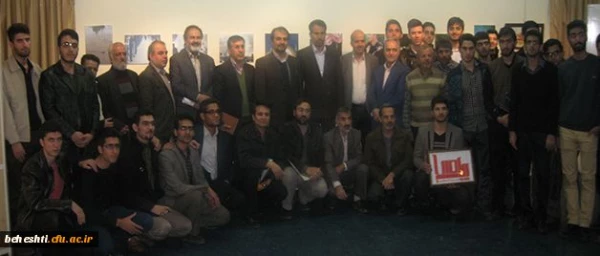 دکتر آزادی در آیین افتاحیه هفتمین نمایشگاه و مسابقه عکس محرم مطرح کرد:

با فرهنگ ترین و با ادب ترین افراد جامعه باید دانشجو معلمان و اعضای دانشگاه فرهنگیان باشند. 2