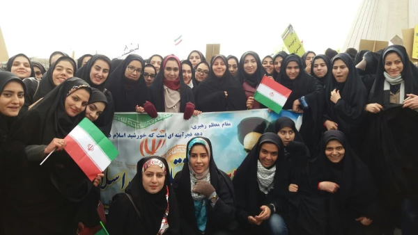 برپایی غرفه  استکبارستیزی   در مسیر راهپیمایی 22 بهمن 6