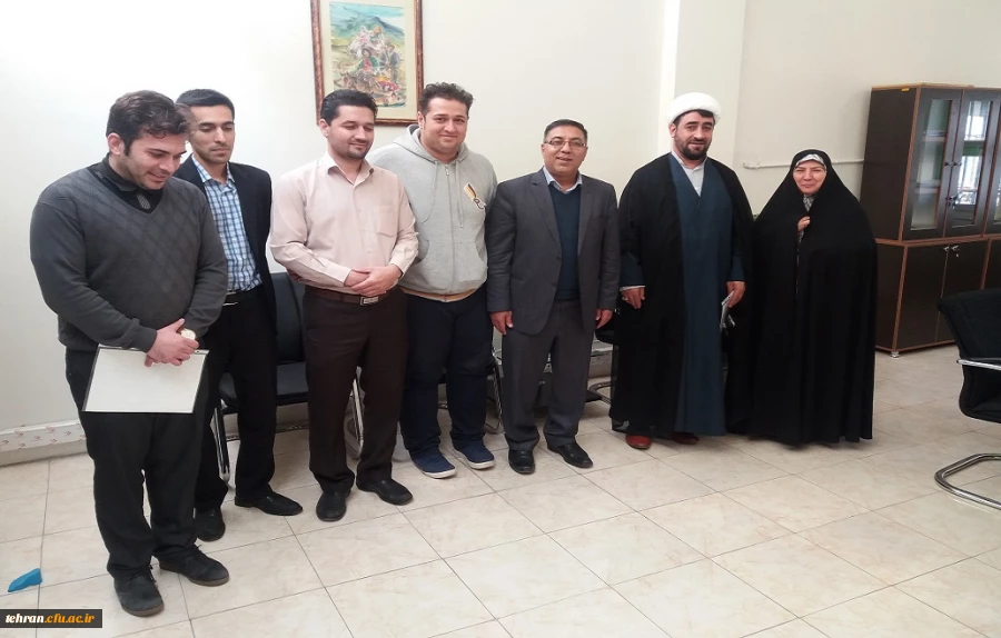 به همت مدیریت پردیس های استان تهران  برگزار شد

تقدیر از همکاران برگزیده در مسابقه دهه فجر 2