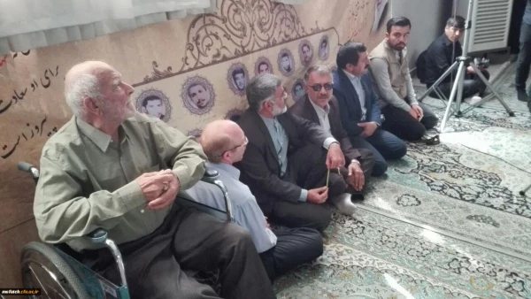 با برگزاری نخستین بادواره شهدای تربیت معلم و مدافع حرم استان تهران در پردیس شهید مفتح:

از خانواده والا مقام شهداء تجلیل شد 2