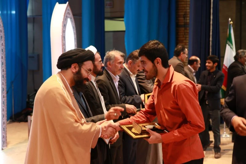 درخشش دانشجو معلمان استان تهران در مرحله کشوری جشنواره قرآن و عترت دانشگاه فرهنگیان 7