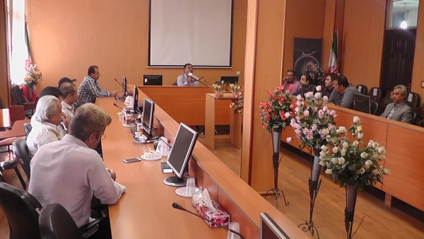 در آستانه آغاز سال تحصیلی 95 برگزار شد:

شورای اداری کارکنان مرکز آموزش عالی شهدای مکه 2