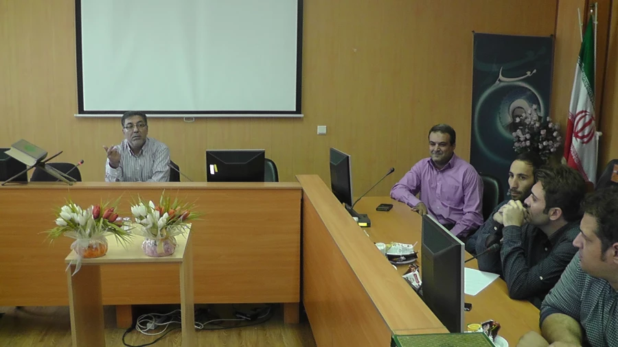 در آستانه آغاز سال تحصیلی 95 برگزار شد:

شورای اداری کارکنان مرکز آموزش عالی شهدای مکه 2