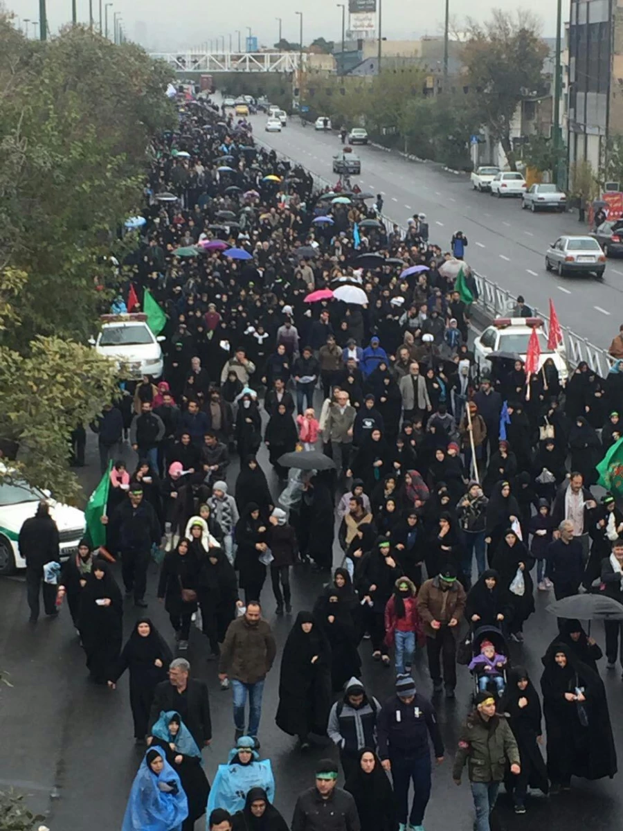 برپایی موکب و خدمتگزاری همکاران و دانشجویان پردیس ها و مراکز استان تهران از جاماندگان قافله اربعین  3