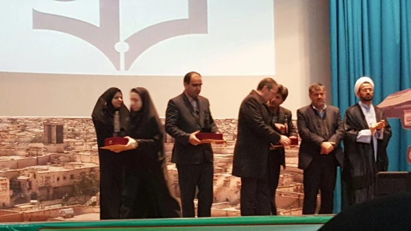 به مناسبت هفته پژوهش در دانشگاه فرهنگیان:

انتخاب  اساتید و دانشجو معلمان مراکز استان تهران به عنوان پژوهشگر برتر 2