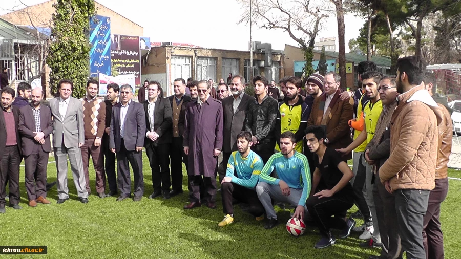 با حضور دکتر مهرمحمدی برگزار شد:

افتتاح زمین چمن فوتبال مرکز آموزش عالی شهدای مکه
 2