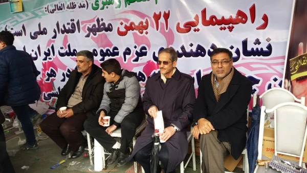 به همت مدیریت امور پردیس ها و مراکز استان تهران

 برپایی غرفه استگبار ستیزی در مسیر راهپیمایی 22 بهمن 2