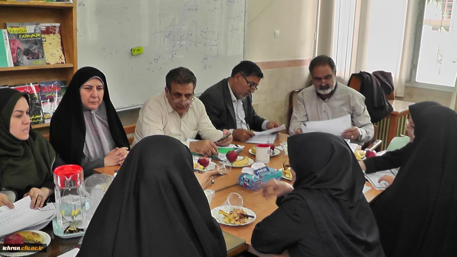 به مناسبت  بزرگداشت هفته آموزش 

ستاد انتخاب استاد نمونه هیات علمی ، مدرس و  پیشکسوت  استان تهران تشکیل جلسه داد 2