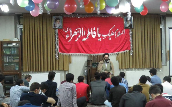 مسئول نهاد نمایندگی مقام معظم رهبری در دانشگاه فرهنگیان در مراسم جشن هیات دانشجویی مرکز بهشتی تهران مطرح کرد:

دانشگاه فرهنگیان بستر مناسب برای تحقق تمدن نوین اسلامی
عید مبعث، فرصتی برای بازبینی و بازخوانی مسیر زندگی 2