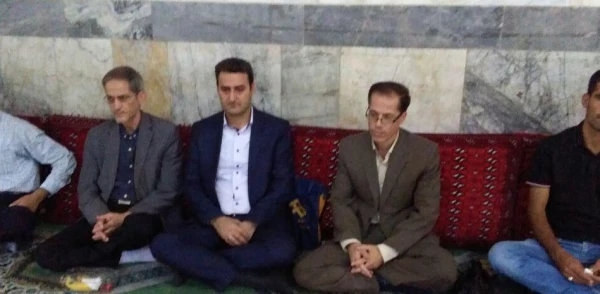 با حضور در مجلس ختم دانشجو معلم سپیده مرادی:
ادای تسلیت سرپرست دانشگاه فرهنگیان استان تهران به خانواده مرحوم سپیده مرادی 2