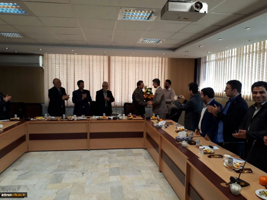 آئین تجلیل از بازنشسته ارجمند جناب آقای رجبعلی احمدی در پردیس شهید چمران تهران برگزار شد 3