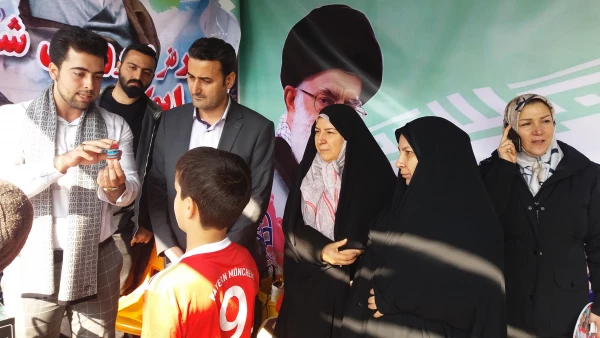 به همت مدیریت امور پردیس های استان تهران

برپایی غرفه استکبارستیزی در مسیر راهپیمایی 22 بهمن 5