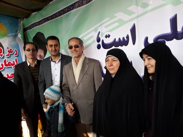 به همت مدیریت امور پردیس های استان تهران

برپایی غرفه استکبارستیزی در مسیر راهپیمایی 22 بهمن 4