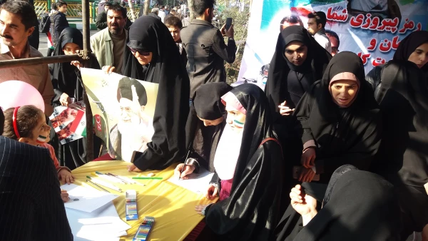 به همت مدیریت امور پردیس های استان تهران

برپایی غرفه استکبارستیزی در مسیر راهپیمایی 22 بهمن 8