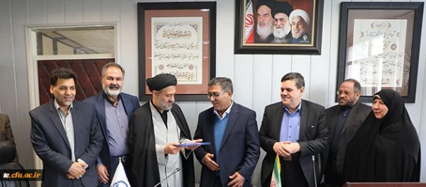 دکتر خنیفر در مراسم معارفه مدیر استانی تهران ابراز امیدواری کرد:

مدیریت استان تهران به عنوان الگوی شایسته ملی و آغازگر اقدامات کلان و ماندنی در دانشگاه باشد 2