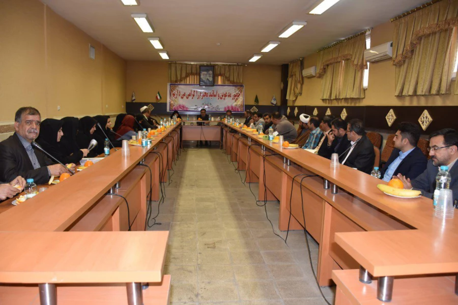 در راستای بهره گیری از اساتید دانشگاه فرهنگیان:

برگزاری جلسات صمیمی دکتر انصاری راد با اساتید دانشگاه فرهنگیان استان تهران 2