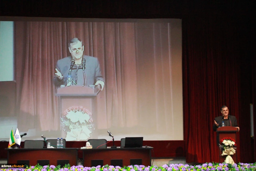 سخنرانی معاونت پژوهشی دانشگاه در اولین همایش آموزش علوم پایه