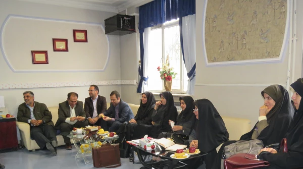 تربیت معلمانی با شایستگی حرفه ای و بهسازی نیروی انسانی