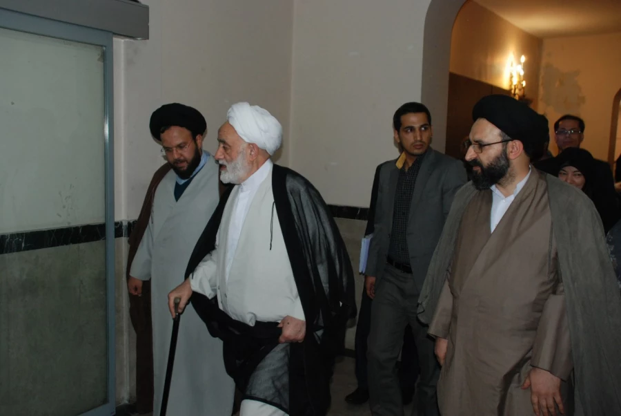 به روایت تصویر :

اخلاق معلمی از دیدگاه حجت الاسلام و المسلمین حاج آقای قرائتی 2