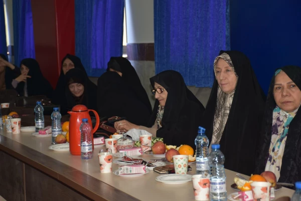 نخستین گردهمایی صمیمانه اندیشه ورزان، پیشکسوتان و صاحب نظران تربیت معلم