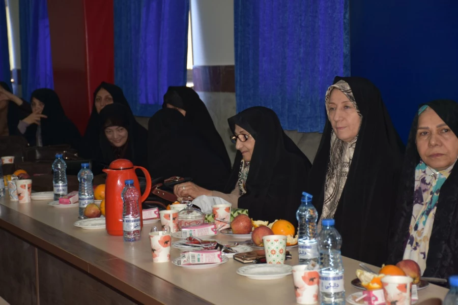 نخستین گردهمایی صمیمانه اندیشه ورزان، پیشکسوتان و صاحب نظران تربیت معلم