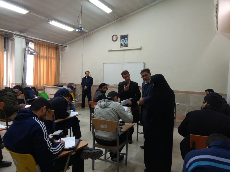 مرکز آموزشی شهدای مکه : 
بازدید مدیریت امور پردیس های استان تهران و معاون آموزشی، فرهنگی و پژوهشی از برگزاری امتحانات پایان ترم 3