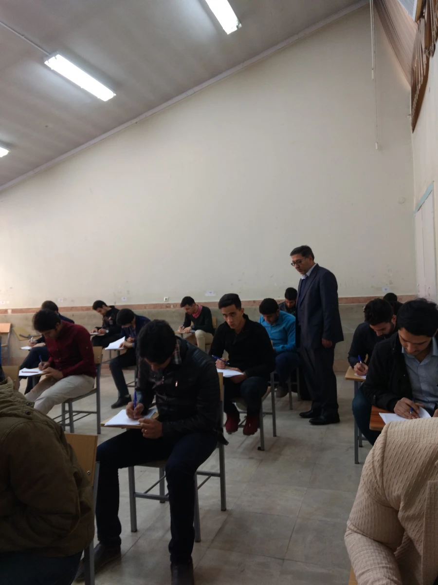 مرکز آموزشی شهدای مکه : 
بازدید مدیریت امور پردیس های استان تهران و معاون آموزشی، فرهنگی و پژوهشی از برگزاری امتحانات پایان ترم 4