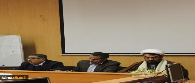 حجت الاسلام و المسلمین اردلان مسئول حراست مدیریت پردیس های استان تهران در نشست صمیمی با سرپرستان شبانه روزی پردیس ها و مراکز