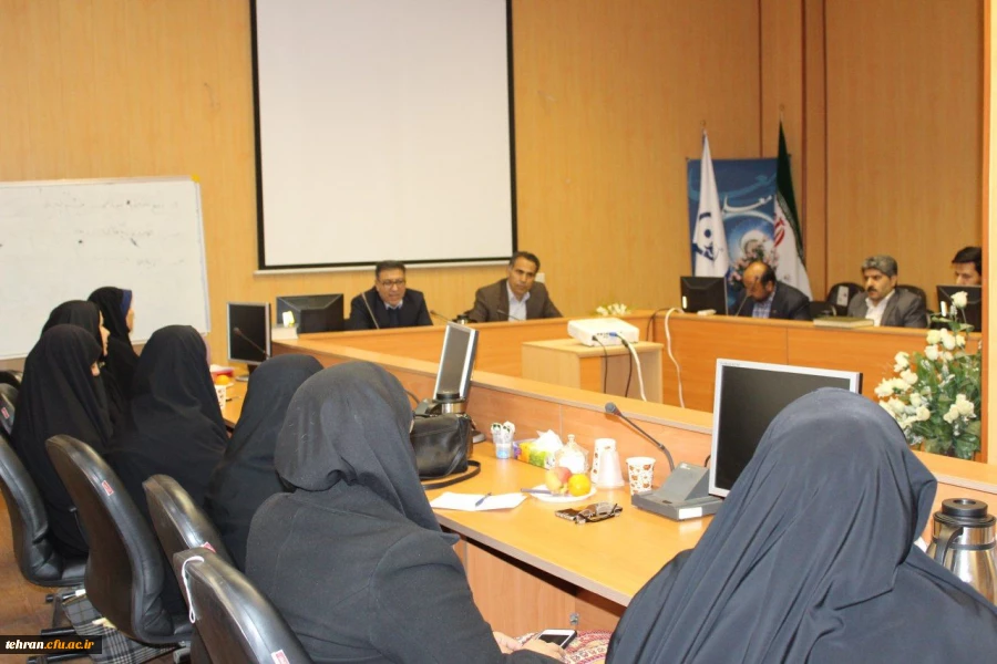 جلسه مدیران گروه های آموزشی استان تهران و معاون آموزشی، پژوهشی و فرهنگی استان تهران با حضور دکتر نادری و دکتر عطاران