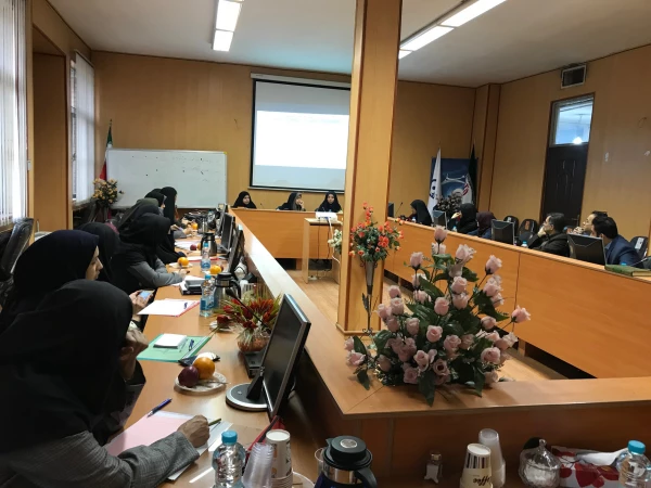 جلسه مدیران گروه های آموزشی استان تهران و معاون آموزشی، پژوهشی و فرهنگی استان تهران با حضور دکتر نادری و دکتر عطاران