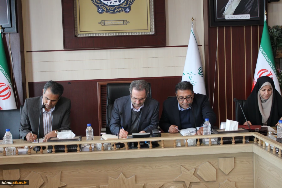 استاندار تهران در دیدار با سرپرست و معاونان مدیریت پردیس های استان تهران