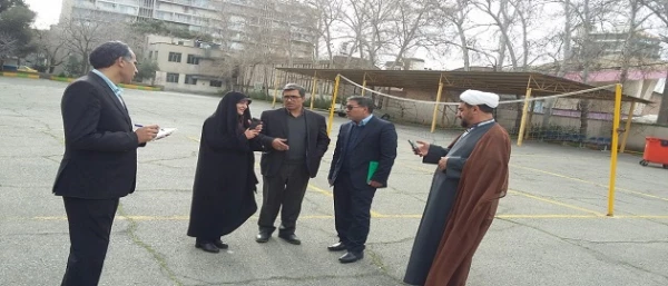 دکتر پرویز انصاری راد و مهندس ناصر فتحی معاون اجرایی نوسازی مدارس شهر تهران در جلسه رفع مشکلات مرکز آموزش عالی شهید باهنر تهران