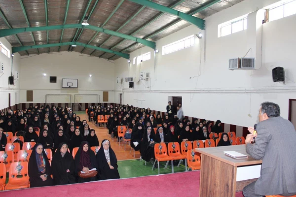 جلسه پرسش و پاسخ صمیمی معاون دانشجویی استان تهران با دانشجو معلمان