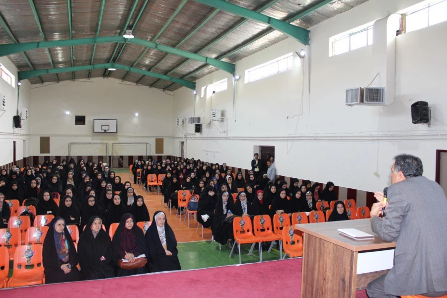 جلسه پرسش و پاسخ صمیمی معاون دانشجویی استان تهران با دانشجو معلمان