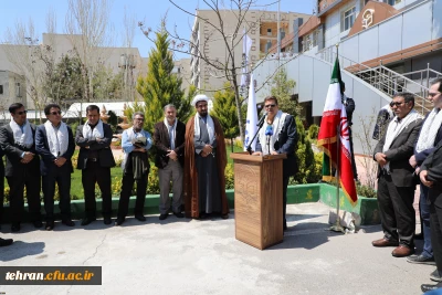 رییس دانشگاه فرهنگیان در تجمع حمایت از سپاه پاسداران عنوان کرد:

برای جانفشانی و حفظ کیان نظام مقدس آماده ایم و پشت سر سپاه حرکت خواهیم کرد