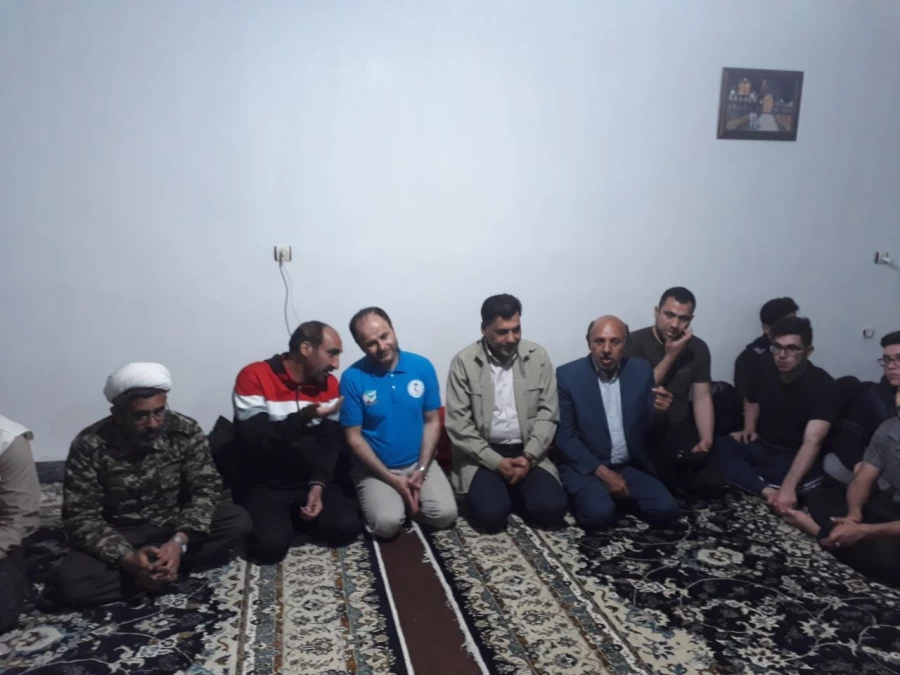 گزارش تصویری از اردوی جهادی دانشجومعلمان استان تهران در کمک به مناطق سیل زده 4