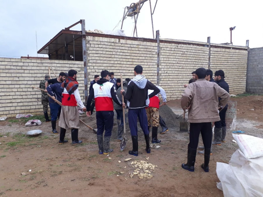 گزارش تصویری از اردوی جهادی دانشجومعلمان استان تهران در کمک به مناطق سیل زده 5