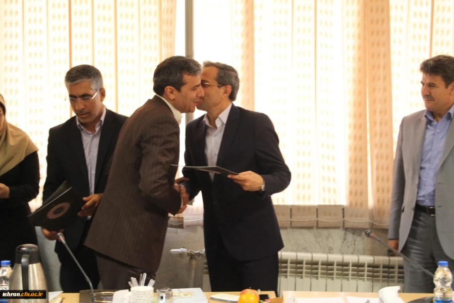 هجدهمین شورای نشر دانشگاه در پردیس شهید چمران برگزار شد