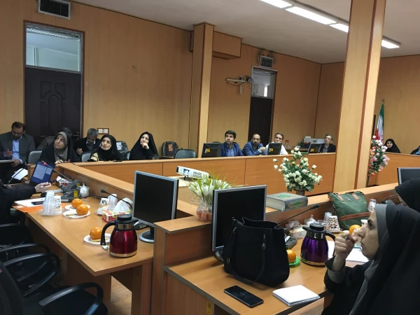 کرگاه گزارش نویسی