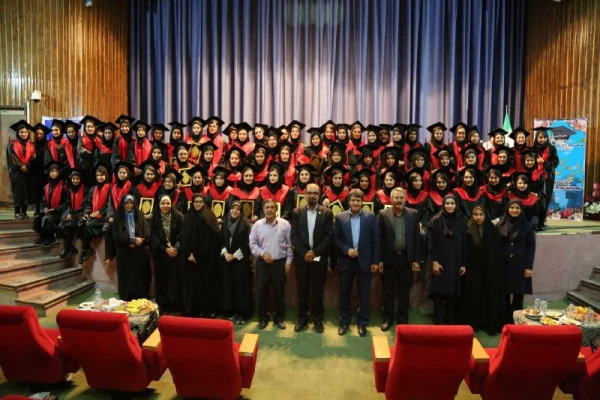 جشن فارغ التحصیلی