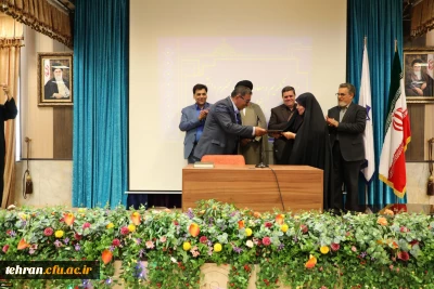 مراسم تکریم و معارفه معاون دانشجویی دانشگاه فرهنگیان برگزار شد

انتصاب دکتر انصاری راد به عنوان سرپرست معاونت دانشجویی دانشگاه فرهنگیان