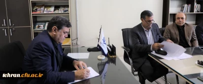 بازدید جناب دکتر خنیفر از پژوهشکده مطالعات تربیت معلم

بازدید جناب دکتر خنیفر از پژوهشکده مطالعات تربیت معلم