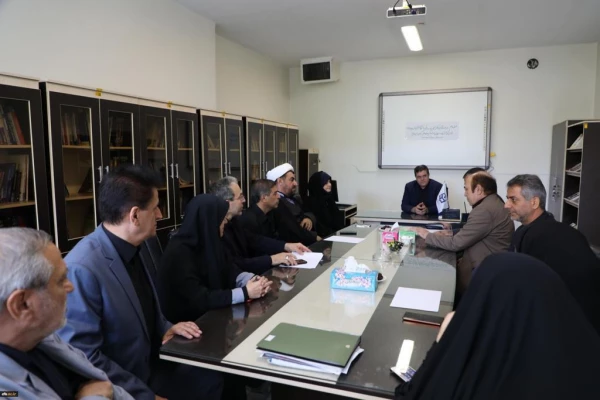 بازدید جناب دکتر خنیفر از پژوهشکده مطالعات تربیت معلم 3